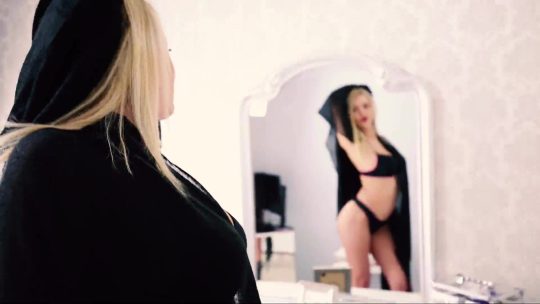 SophieAnn Teasing video wearing sexy black lingerie preview image #4