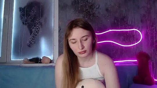 Sexcam Live Screenshots of AliceReeve on April 17, 2024 - #30