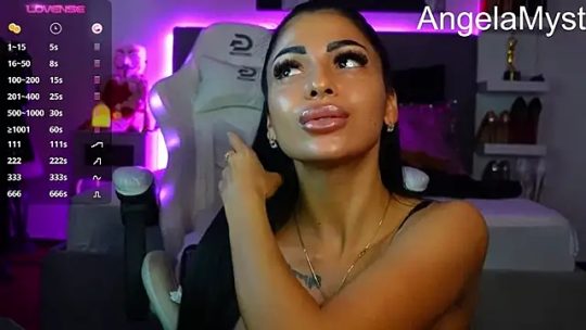 Sexcam Live Screenshots of AngelaMyst on October 26, 2024 - #21