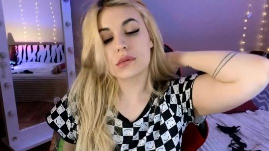 Sweet & Sexy: Join PrettyBlond's High-Energy Webcam! cover image