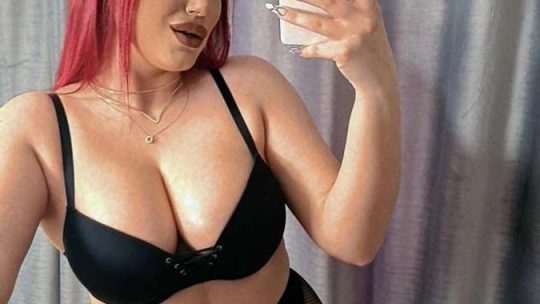 Redheaded EmyHilton: Big Boobs, Slim Body Webcam Sensation! - #5