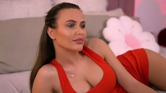 AnaisBellas's latest Webcam Live Show Screenshots on May 31, 2025 - #2