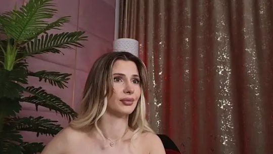 ElliBlue's latest Webcam Live Show Screenshots on August 5, 2025 - #14